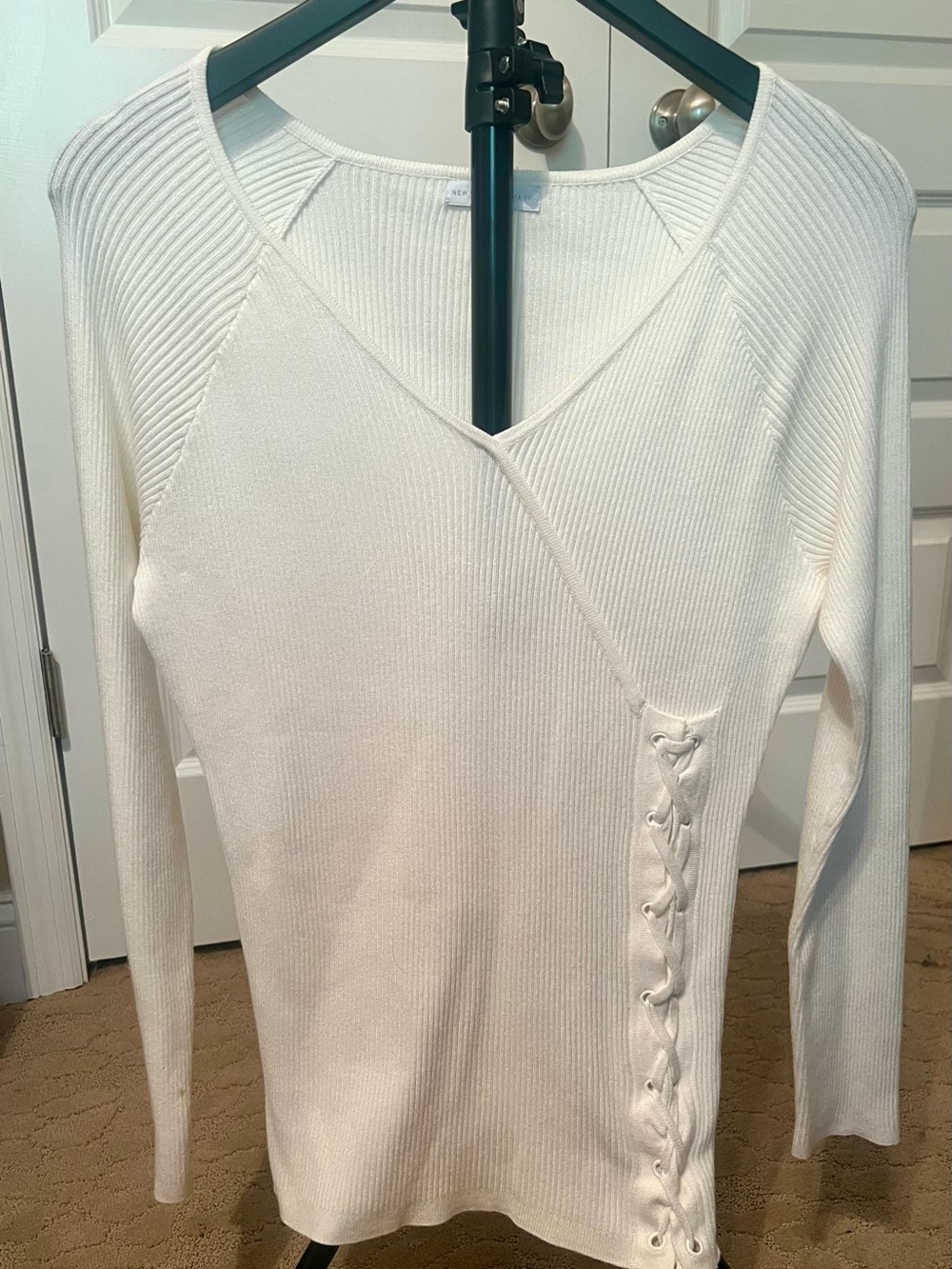 New York & Company Cream V-Neck Ribbed Sweater with Side Lace-Up